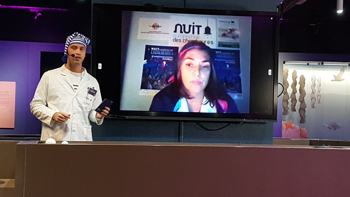 AnneRognant's tweet photo. Valérie Yeuc'h #labocea intervient à la @NuitChercheurs du bassin versant à l'océan...comment lutter contre la pollution #plastique @Plastic_EU @Oceanopolis_ @NuitChercheurs https://t.co/vl9ZGb4Dl2