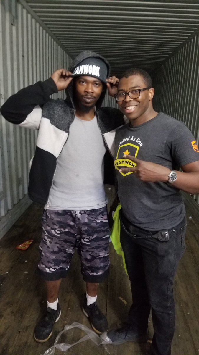 JereSilvester's tweet photo. Couldn't be more proud of the UNLOAD TEAM in Dallas. They doing a great JOB!!! #Dallasstrong #Dallaspreload #TogetherWEAREUPS #Redriverupsers #Proudupser  #people #process #purpose #passion #peak @ExperienceUPS @nicholasewest @hill_deryl @RedRiverUPSers https://t.co/UfcpTEC6PL
