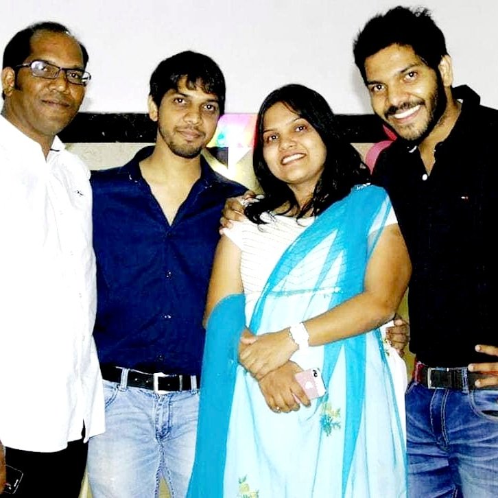 MaryGra43623689's tweet photo. HAPPY BDAY DARLING ❤

#HBDGangstarNoel #NoelSean #BiggBoss4 #BiggBoss4Telugu #BiggBossTelugu4 https://t.co/CQCZuKXep3