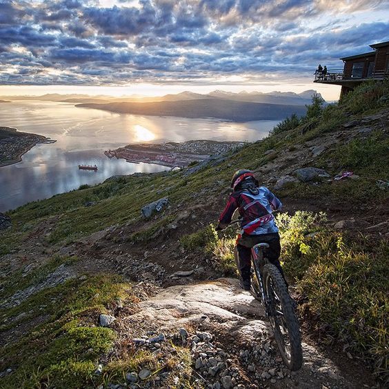 MTBDating's tweet image. This is too much for me! Such beauty! 🤯

MTBDating.com

#mtb #mountainbiking #mountainbike #mountainbiker #mountainbikers