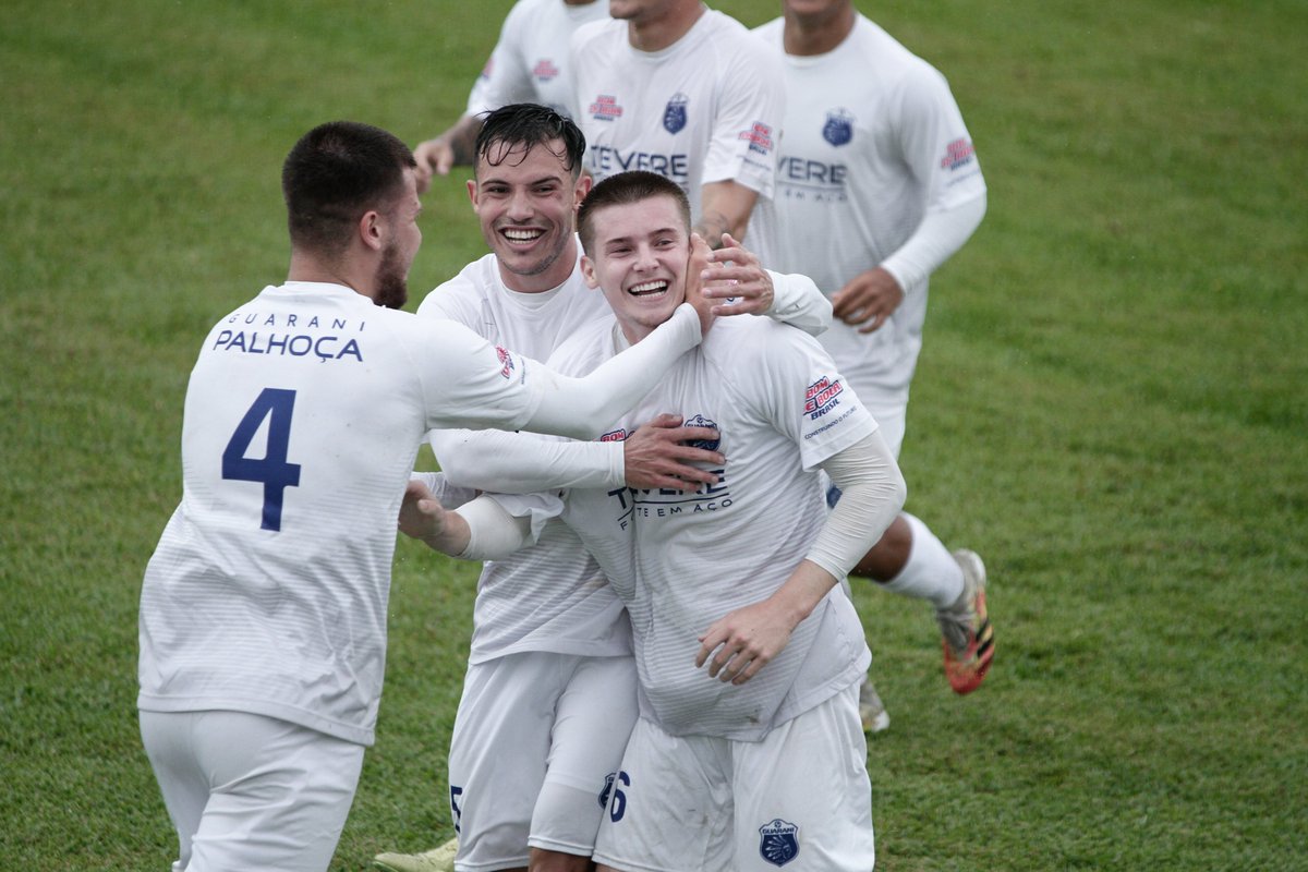 Enquanto isso, vamos para as fotos dos gols. No primeiro, André comemorou no maior estilo Gnabry

📷<a href="/matheuss_pe/">Matheus Pé</a>