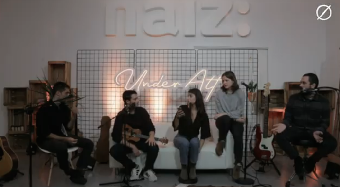 naiz_info's tweet photo. 🔴 @nogenband taldea #UnderAlt disko berria aurkezten ari da NAIZ Gunean: abestiak jotzen, zuen galderei erantzuten…
👉 Jarraitu zuzeneko emanaldia NAIZeko Musika atalean: https://t.co/IpBjVc79zZ https://t.co/r8VYGsUDVn