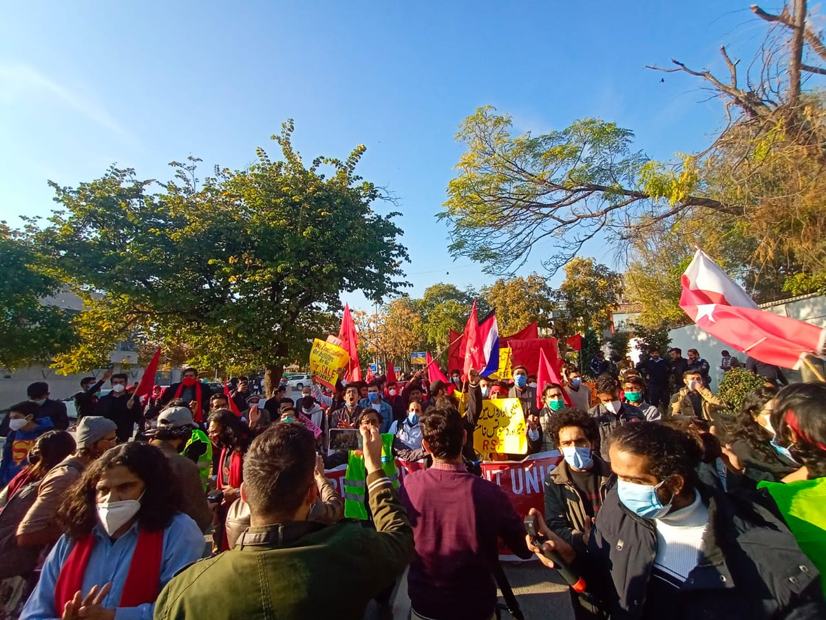 FrontStudents's tweet photo. #Islamabad _ #StudentsRightsMarch
4/5
#StudentsSolidarityMarch2020
#StudentsUnionRestorationMarch
#StudentsLivesMatter
#NoToFIR
#ReleaseAmmarAliJan https://t.co/0W0IM4ba5A