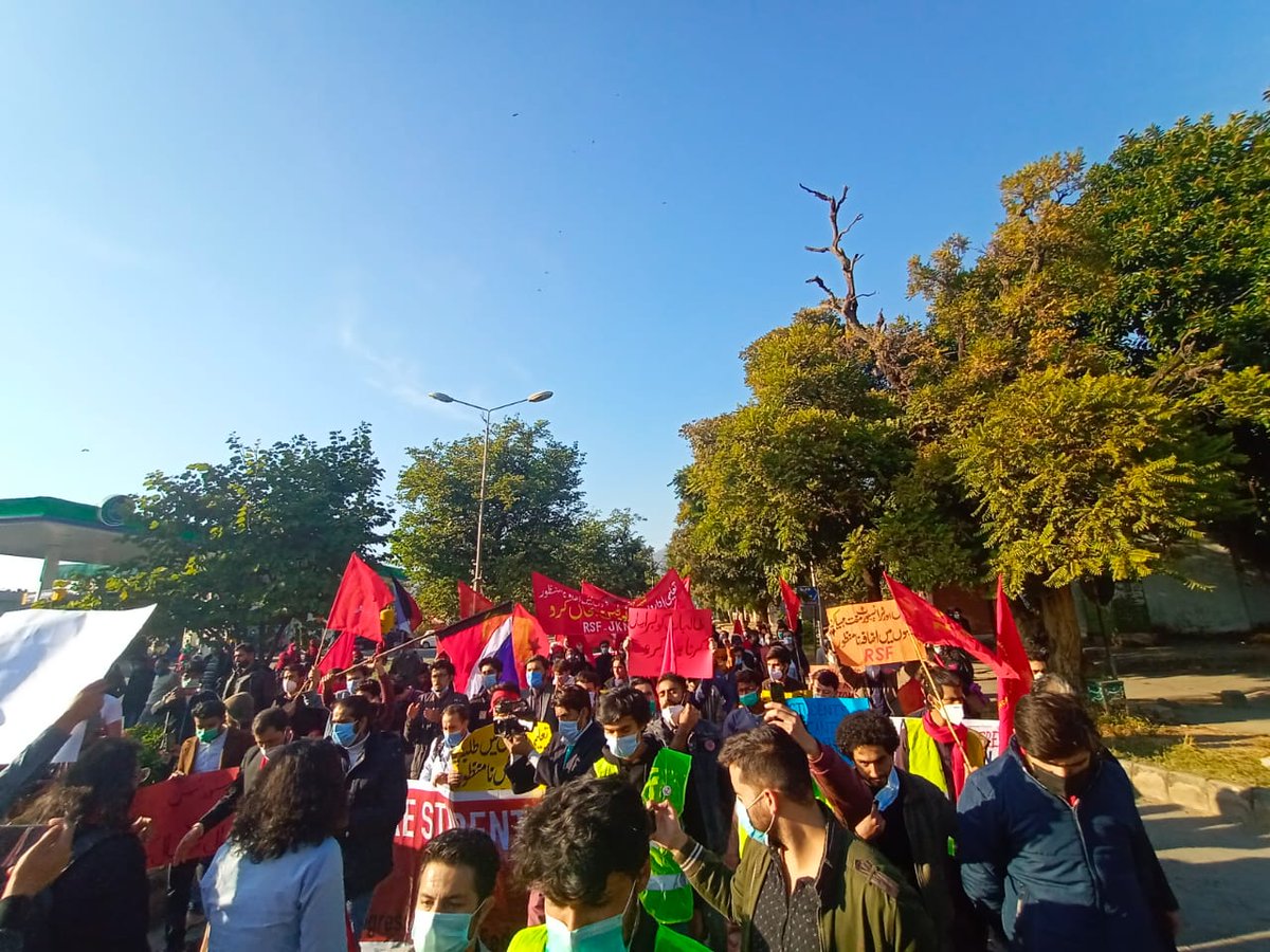 FrontStudents's tweet photo. #Islamabad _ #StudentsRightsMarch
4/5
#StudentsSolidarityMarch2020
#StudentsUnionRestorationMarch
#StudentsLivesMatter
#NoToFIR
#ReleaseAmmarAliJan https://t.co/0W0IM4ba5A