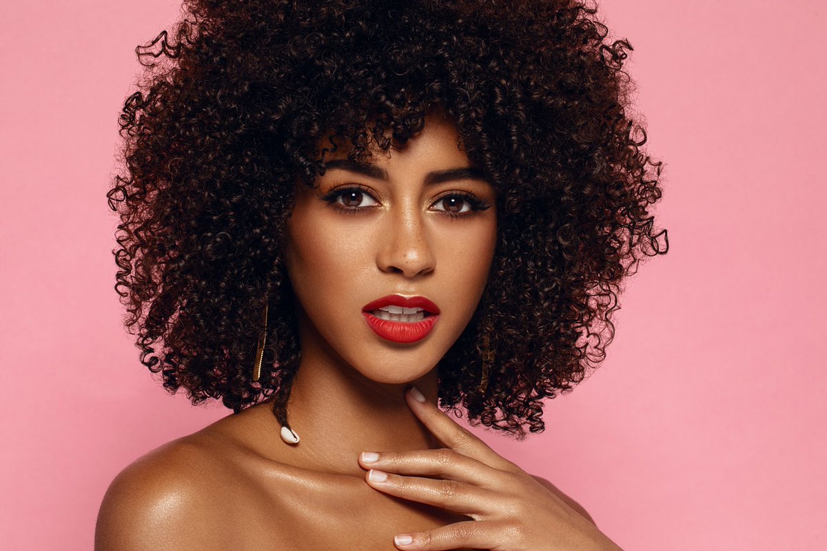CosmeticsTaylor's tweet photo. Our beautiful babe Bri in our shade “Daring Darling.” #taylorcosmetics #ownyourdivinity #beautyqueen https://t.co/uhOpmwGFZ6