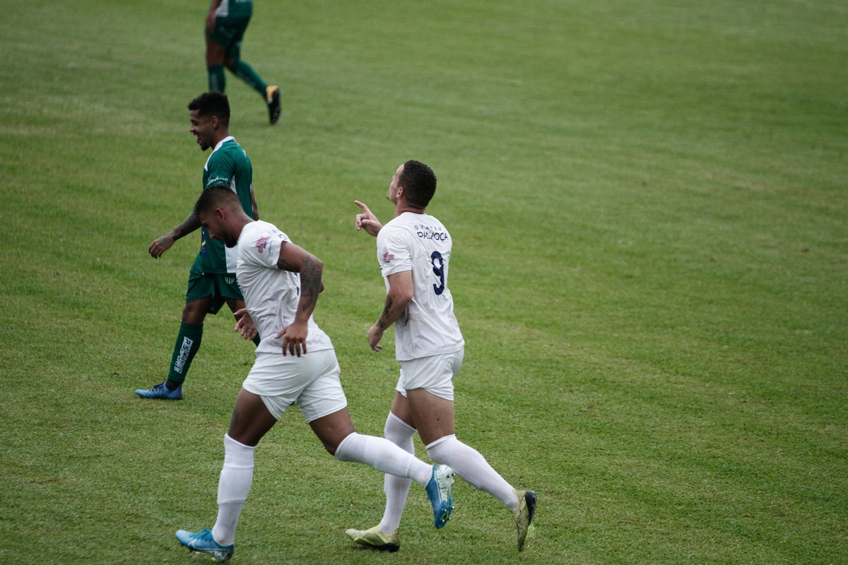 Já no segundo, Ruan ampliou com um pênalti muito bem cobrado e depois foi pra festa 

📷<a href="/matheuss_pe/">Matheus Pé</a>