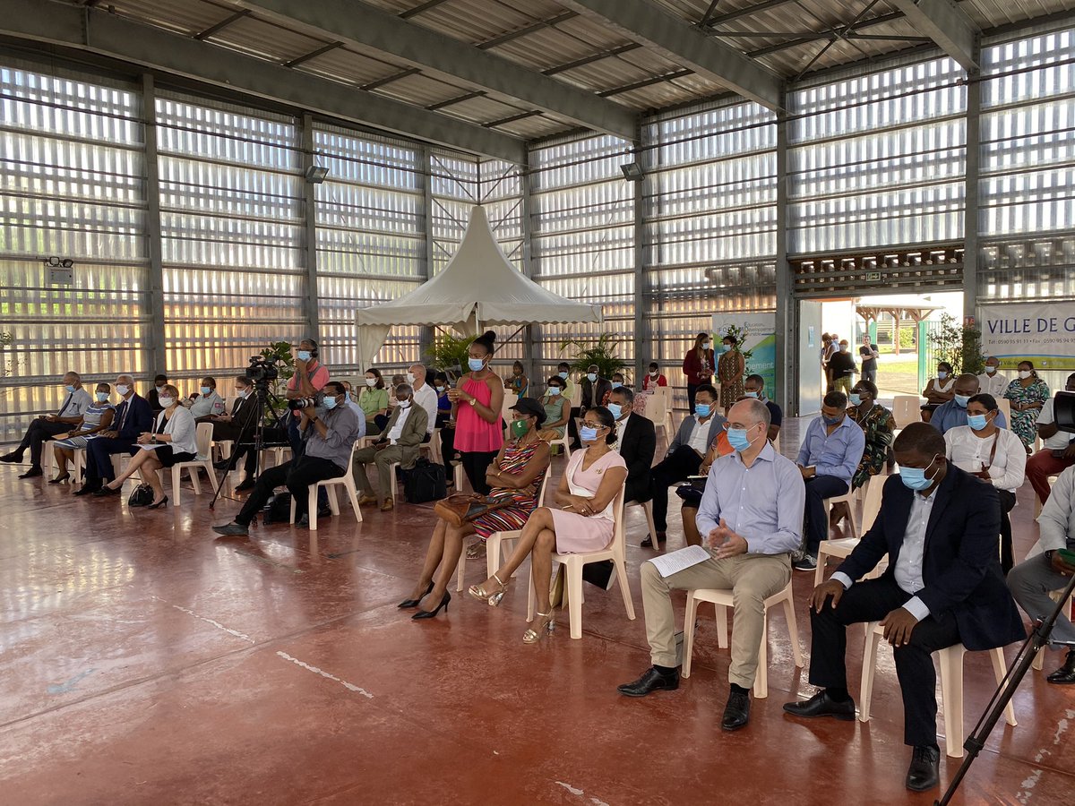 ferdylouisy's tweet image. Quel plaisir d’avoir ouvert hier, au collège de @villedegoyave, le 5ème Forum Pédagogique sur l’Education au Développement Durable. Je remercie le Rectorat ainsi que tous les acteurs et défenseurs de la biodiversité présents.
#FEDD #biodiversité #pédagogie #DeveloppementDurable