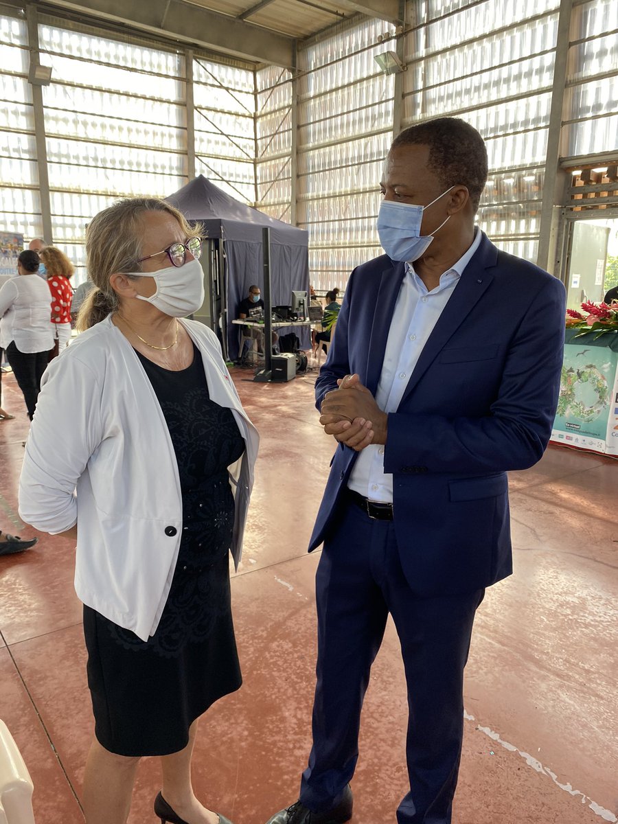 ferdylouisy's tweet image. Quel plaisir d’avoir ouvert hier, au collège de @villedegoyave, le 5ème Forum Pédagogique sur l’Education au Développement Durable. Je remercie le Rectorat ainsi que tous les acteurs et défenseurs de la biodiversité présents.
#FEDD #biodiversité #pédagogie #DeveloppementDurable