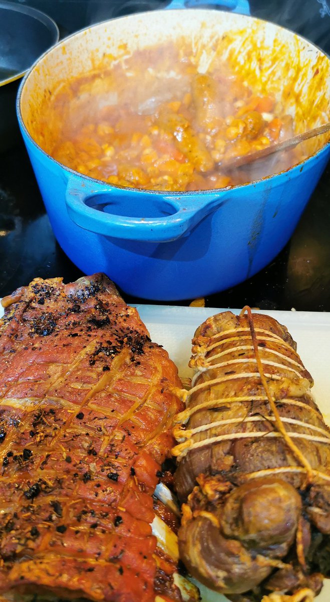 Ardochhebridea1's tweet photo. Lamb 3 ways a slow roasted flank turned to crunchy crackling, a soft slow roasted shoulder and delicious merguez sausages from @fredecosse in a chickpea stew @lescargot_edin #slowfood #arkoftaste #mercichef #HebrideanHogget https://t.co/oIyYc9zhW2