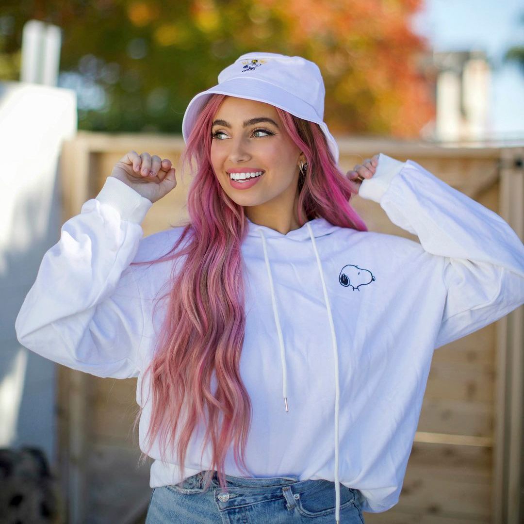 ROMWESHOP's tweet photo. Best friends help make everything better. ✨ Tag your BFF in the comments! @lexihensler #ROMWExPeanuts
✨ Shop this look: #669413
Link>>https://t.co/R9ZMlw8AyP
#ROWME #ROMWEFUN #LOVEROMWE #Fall2020 #OOTD https://t.co/INX3wqujNR