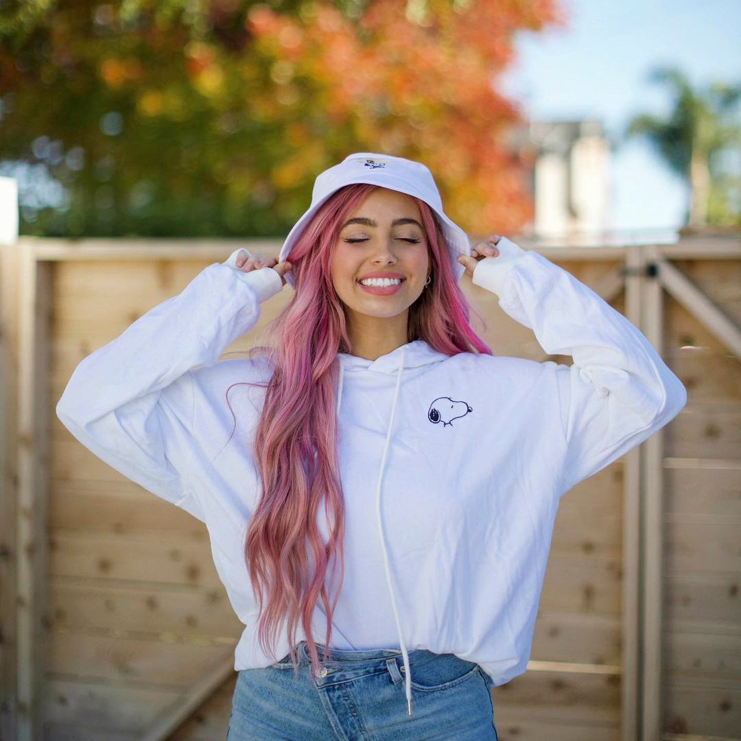 ROMWESHOP's tweet photo. Best friends help make everything better. ✨ Tag your BFF in the comments! @lexihensler #ROMWExPeanuts
✨ Shop this look: #669413
Link>>https://t.co/R9ZMlw8AyP
#ROWME #ROMWEFUN #LOVEROMWE #Fall2020 #OOTD https://t.co/INX3wqujNR
