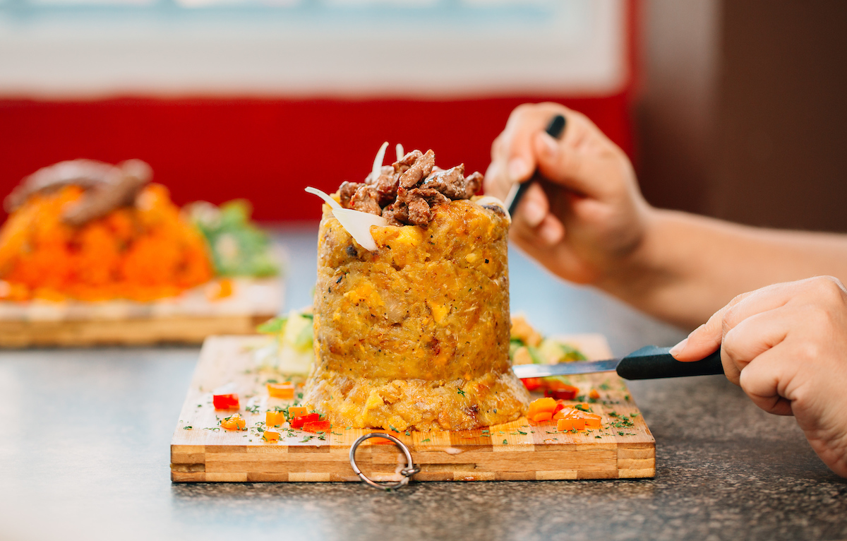 MeetingsInPR's tweet photo. The #bestreward after a busy week of #meetings is #PuertoRican comfort food!๐ฝ๏ธ Nothing will bring a smile to your attendees like our #traditional โmofongoโ โ a green plantain mash stuffed with seasoned beef or seafood. #ItsTimeToPlan #DiscoverPuertoRico https://t.co/O8R7UtbdRL https://t.co/dvlszBAWCU