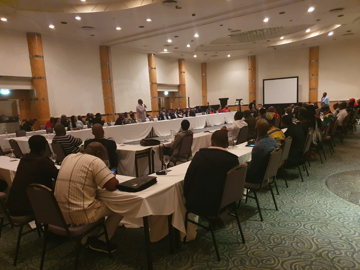 xuberaird's tweet photo. Malikane - The return of land to African people is non conditional. We want land, they say you are going to undermine food security, we want to nationalise mines, they say you will scare off investors, we want to nationalise SARB, they say there's no money.
#Nativeprofessionals https://t.co/lwzWlCw5Wd
