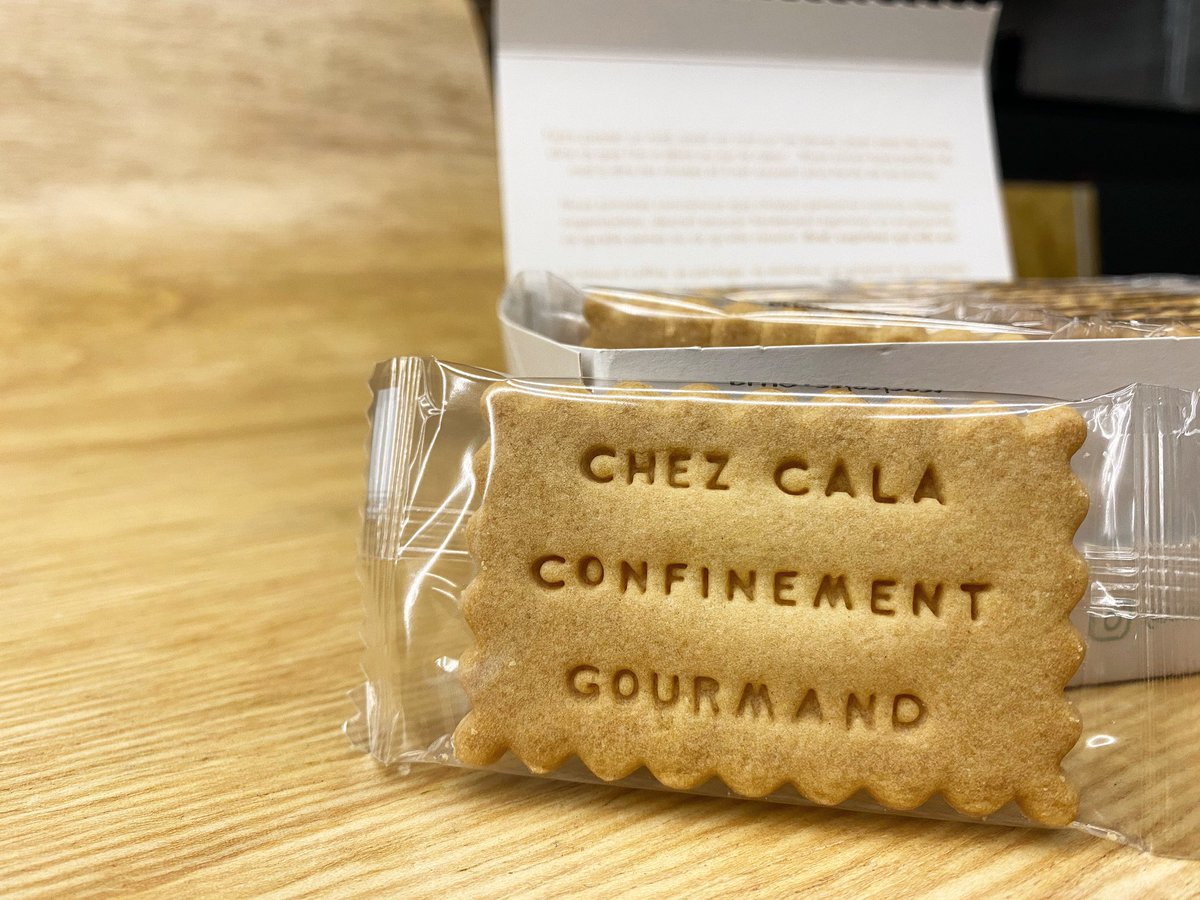 EatCala's tweet photo. Pour les gourmandes et les gourmands qui commandent nos pâtes, on pense fort à vous avec cette petite gourmandise venue tout droit de @shantybiscuits 🍪😉😘
#gift #biscuit #hum #yummy #gourmandise #eatcala #cala #pastabae #pastalife #pastavie #present #kdo #cadeau https://t.co/RUL4ikOqY2