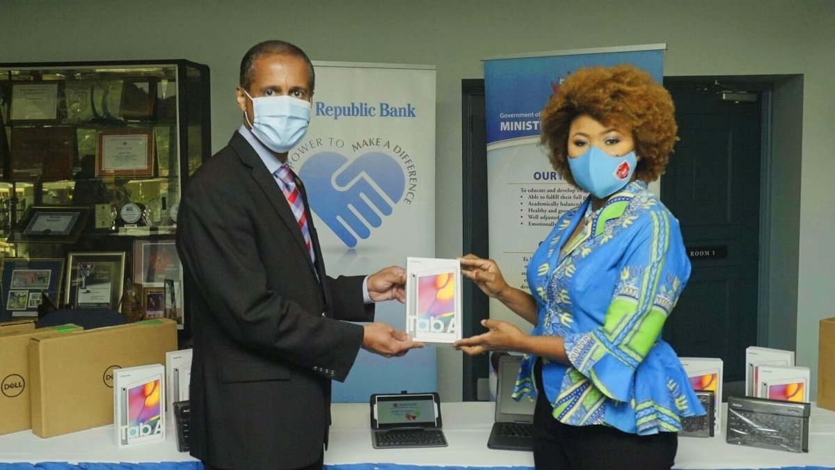 republicbanktt's tweet image. COVID-19 has made online learning mandatory. Our donation of devices to the Ministry of Education&apos;s &apos;Adopt-a-School&apos; programme will allow many disadvantaged students easier access to their virtual classrooms; enhancing their #PowerToLearn.
#PowertoSucceed #ResponsibleBanking