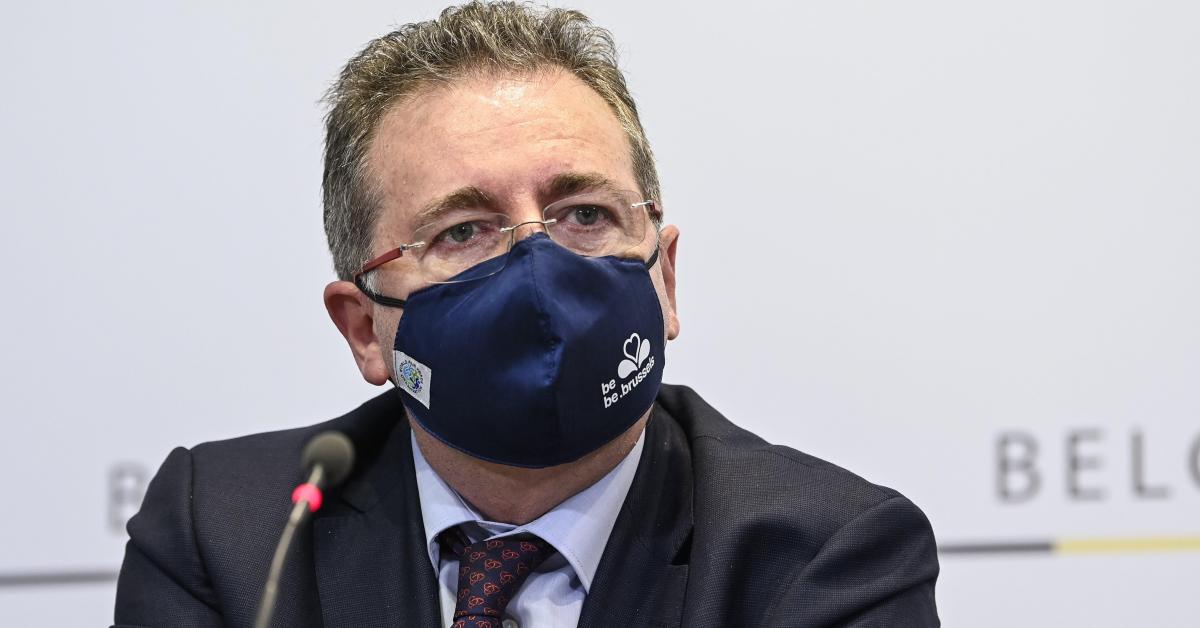 Rudi Vervoort absent du comité de concertation pour subir des examens médicaux qui «font suite au Covid-19» Le ministre-président bruxellois Rudi Vervoort n’a pu assister vendredi ni à la réunion du comité de concertation, ni à la conférence de presse ... https://t.co/XMP0lKkP2a https://t.co/ShbUmDBfGJ