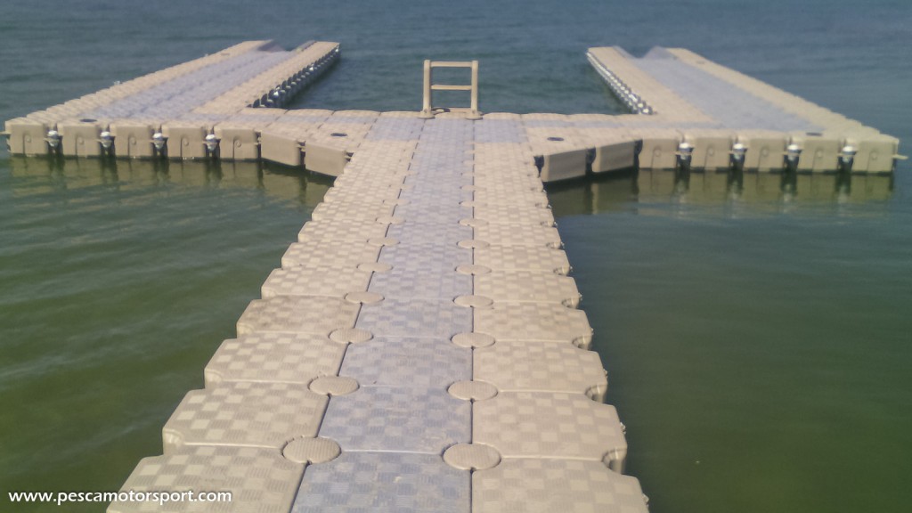 CandockMexico's tweet photo. Instalación de muelle recreativo en Coahuila. Cambiando los muelles de madera por el plástico de alta calidad, garantizado de por vida.
.
Info: 244 443-29-32 y 35
pescamotorsport@gmail.com
.
https://t.co/LFoUdkkw8x
.
#Mexico #Candock #Dock #muelles #bloques #muellesplasticos https://t.co/KovRwUBupA