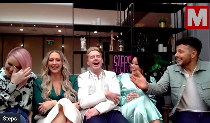 JessicaBoulton's tweet photo. I'm SO happy! I got to hang out with pop icons @OfficialSteps &amp; do #TRAGEDY! Goss,games&amp;guffaws! See @DailyMirror's #JessSaying @ https://t.co/peDDSMchK1 to see what caused this⬇️! #Steps #Whatthefutureholds @Ianhwatkins @Faye_Tozer @_ClaireRichards @LSLofficial @llatchfordevans https://t.co/NT0AlRyx2A