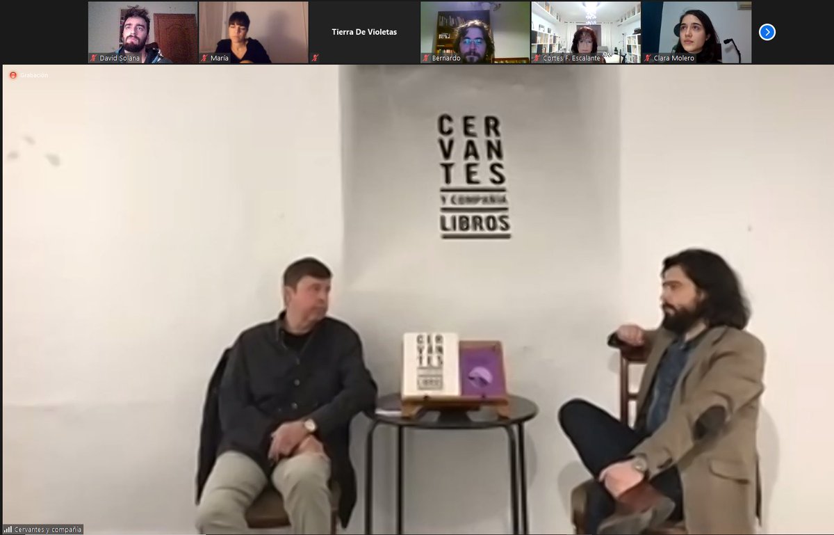 david_sogo's tweet photo. Genial la presentación de "Los vecinos incómodos" del autor @OscarVellosillo, editado por @Talenturalibros y acompañado de @jjmunozrengel en la librería @CervantesyCia. ¡Lleno presencial y virtual! https://t.co/9POsU8bC7D