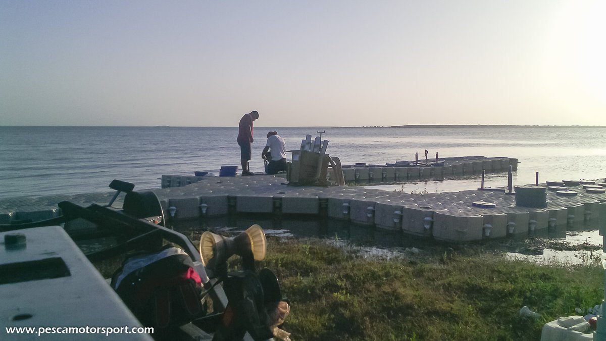 CandockMexico's tweet photo. Instalación de muelle recreativo en Coahuila. Cambiando los muelles de madera por el plástico de alta calidad, garantizado de por vida.
.
Info: 244 443-29-32 y 35
pescamotorsport@gmail.com
.
https://t.co/LFoUdkkw8x
.
#Mexico #Candock #Dock #muelles #bloques #muellesplasticos https://t.co/KovRwUBupA