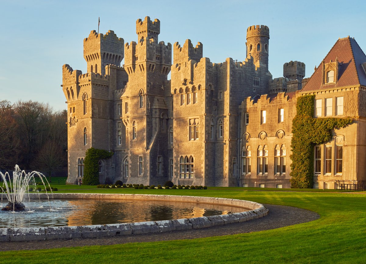 ashfordcastle's tweet photo. We are delighted that the Castle will open for Galway guests from 4th-17th December, and for all Irish residents from 18th December-6th January. 

We are so looking forward to welcoming our guests for the festive season. https://t.co/toUXoLoRbX