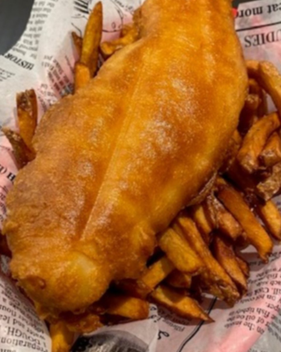 HOTHOUSETO's tweet photo. FISH &amp; CHIP FRIDAY!!
$21 Beer battered haddock, fries, minty peas, tartar sauce and lemon. While supplies last!!
https://t.co/jdp73huGjp #fishfriday #takeouttoronto #stlawrencemarket #hothouse #fish&amp;chips https://t.co/5bOvL8W2j1