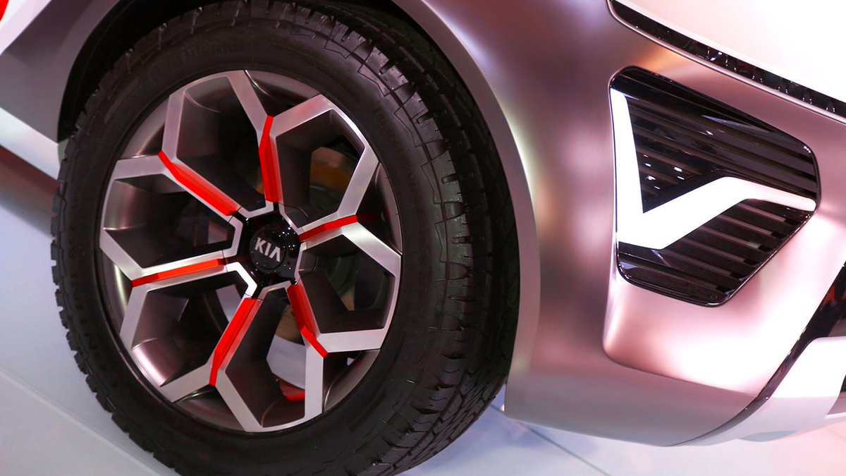 KiaMexico's tweet photo. RT si tu corazón se aceleró al ver a nuestro #KIAConcept 𝑯𝒂𝒃𝒂𝑵𝒊𝒓𝒐 😍💗
¿Qué motor le pondrían? https://t.co/7FmDMPHPc2