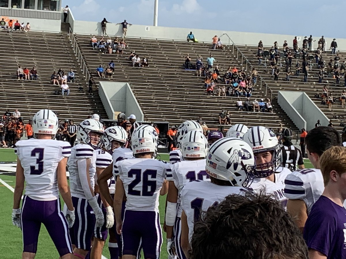 jdeckert9's tweet photo. A beautiful day to be Thankful for some PNG Indians at Texas City Stingarees football. #PNGproud https://t.co/rTfinqPma7