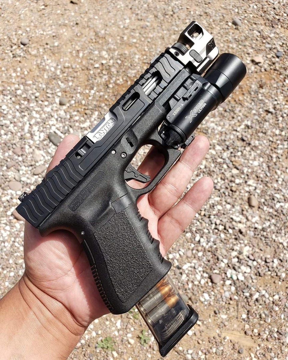One of the best razorback builds we've seen!

📷 <a href="/AZWS/">The real #AZWS 🔥</a>

#Lantac #razorback #glock19