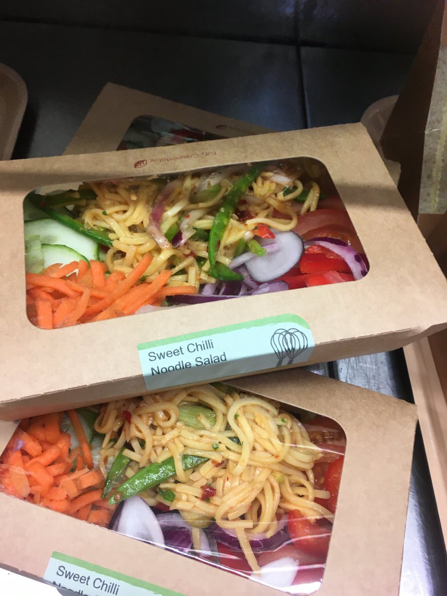 Sweet Chilli Salmon Noodles or Thai Vegetable Noodle Salad’s were scrumptious today#covidsafedining ⁦@HullCollegiate⁩ ⁦<a href="/ChartwellsInd/">Chartwells Independent</a>⁩