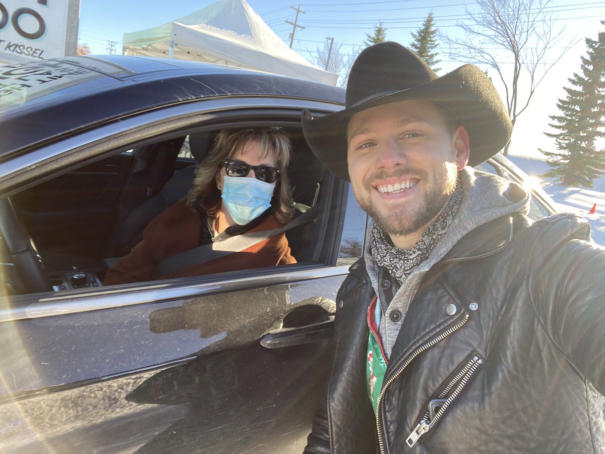 strategycathy's tweet photo. Thanks @Rosenautrans and @BrettKissel for creating such a great opportunity to donate to the @yegfoodbank @GlobalEdmonton ##18WheelsofChristmas #HolidaySeason https://t.co/C04Zfzmd1H