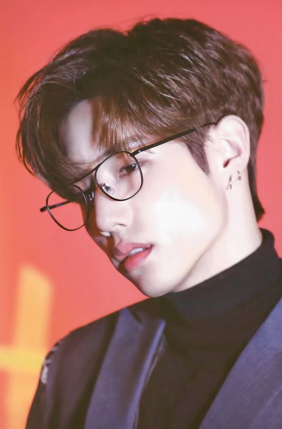 flyhigh_95's tweet photo. eye of the storm | #markbamau
it's been raining for weeks and Bambam wants to just get back to his dorm and dry off. But life causes him to bump into a mysterious stranger, who brings him along for an adventure.
https://t.co/Wrj4gqhGwZ
#markbam #got7au #markbamfiction #mtbb https://t.co/ZpOWAAm4tE