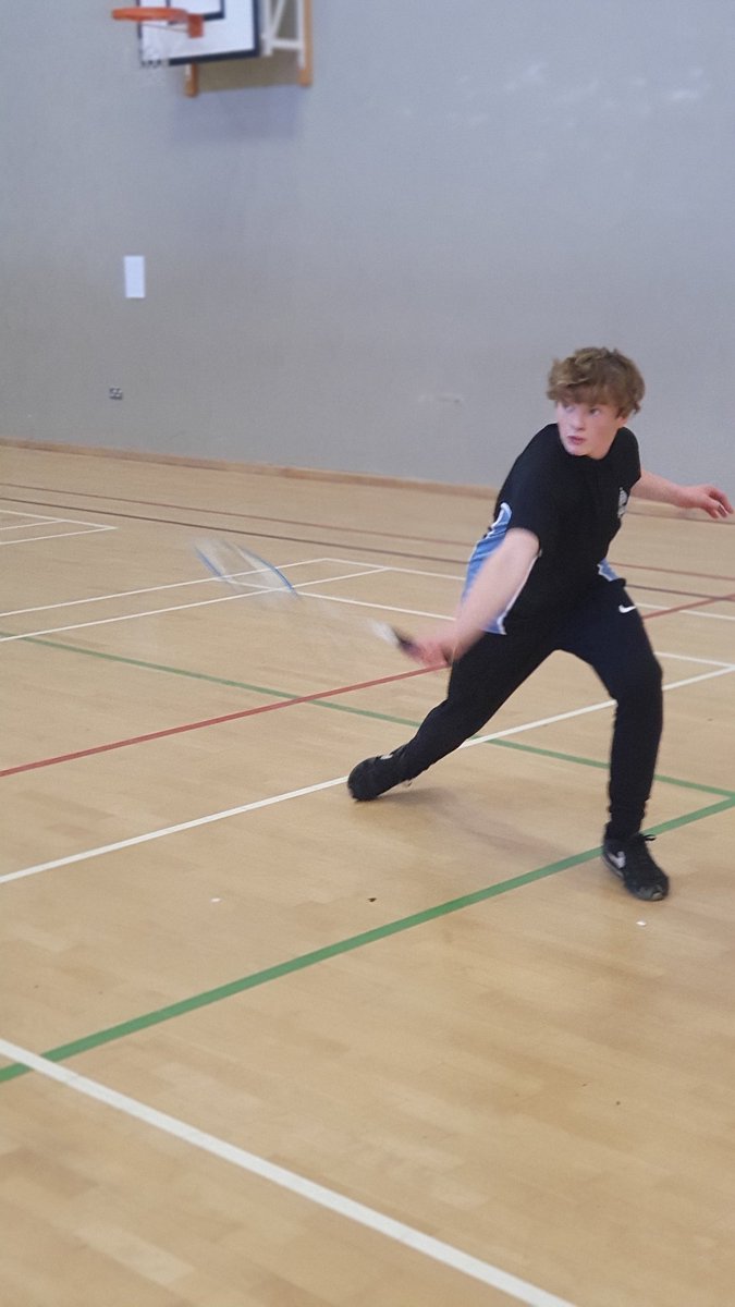 Minster_PE's tweet photo. Some fantastic badminton lessons today for Year 7 and Year 11.
#developingcoordination
#dreambelieveachieve https://t.co/t0kmBAtiVB