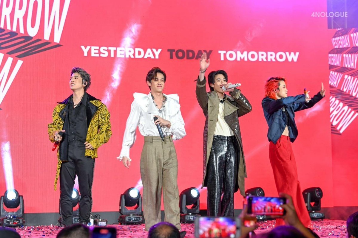 _24News_'s tweet photo. #4NOLOGUE จับมือ EmQuartier มอบของขวัญส่งท้ายปี ส่ง #TRINITY และ 4NOLOGUE #TRAINIEE ทำเพลงพิเศษร่วมกัน
#TRINITY_TNT https://t.co/XaMaInaSY9 ผ่าน @Twentyfournew https://t.co/3eGDl6Y4jG