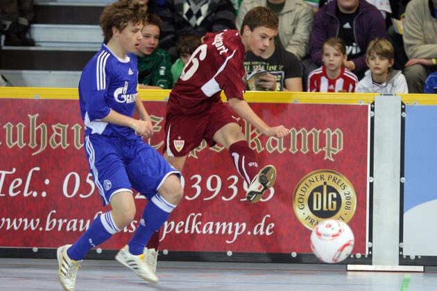 Joshua Walter Kimmich was born in the small village of Bösingen, near Stuttgart. Football was a regular hobby for Kimmich and the local boys of the town. Him and his friends would practice in front gardens and back yards, until one too many windows were broken.