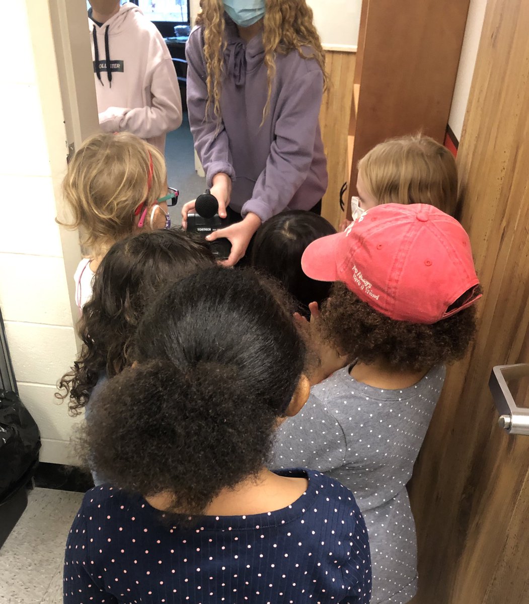 fdk122's tweet photo. Friends in our class were honoured this week to say our daily prayers over the @sttimothy3 announcements! Thank you to our school for letting us share our prayers with them. https://t.co/qnZlV87lTa