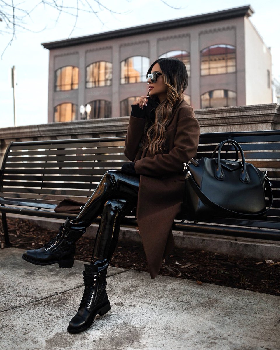 MiaMiaMineBlog's tweet photo. Winter staples. 🤎🖤 Wearing wardrobe classics from @Nordstrom. Shop this under $150 coat here: https://t.co/FSp6JuSzuw
#ad #nordstrom https://t.co/n4xtcQImzu