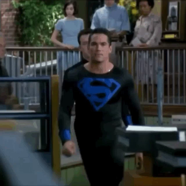 Dean CainLois & Clark: The New Adventures of Superman (Black Suit)