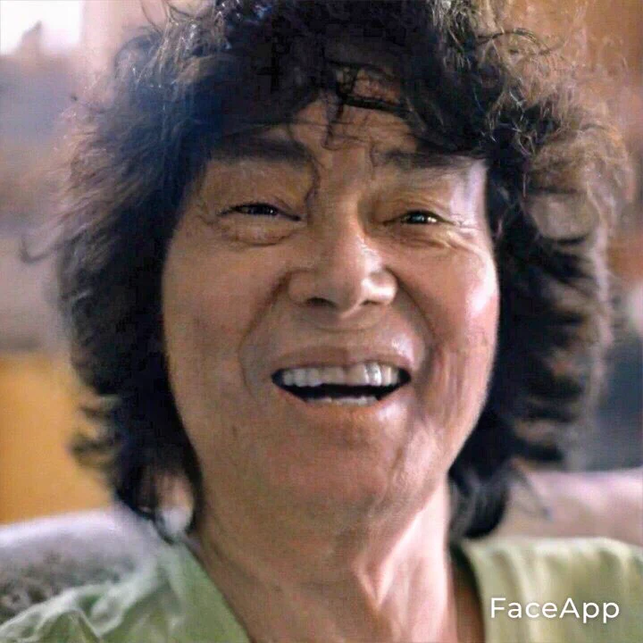 @kebiyama faceappで老化させてみましたけど似てますかね 