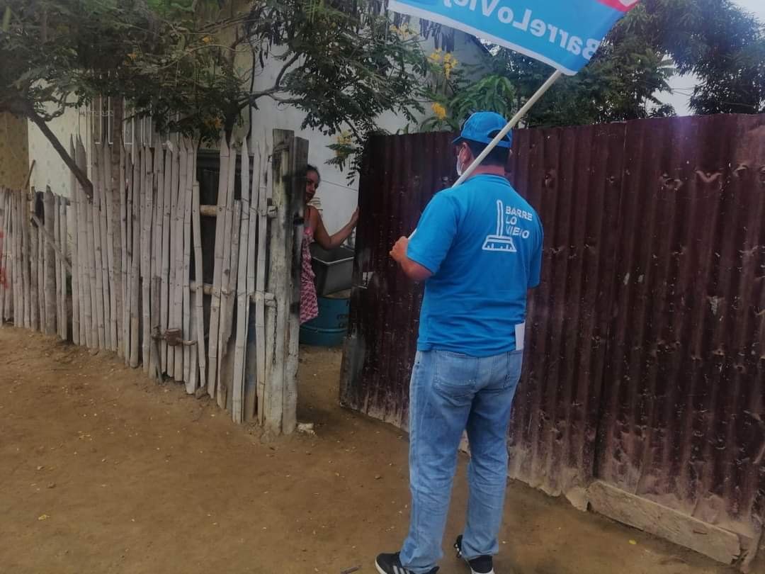 NGManabi's tweet photo. Sabemos que es difícil pelear contra las grandes chequeras que invierten millones en campaña, pero nuestros candidatos no se cansan de gastar zuela 👞 recorriendo nuestra provincia, compartiendo un mensaje claro: https://t.co/Tt2uS7kS71