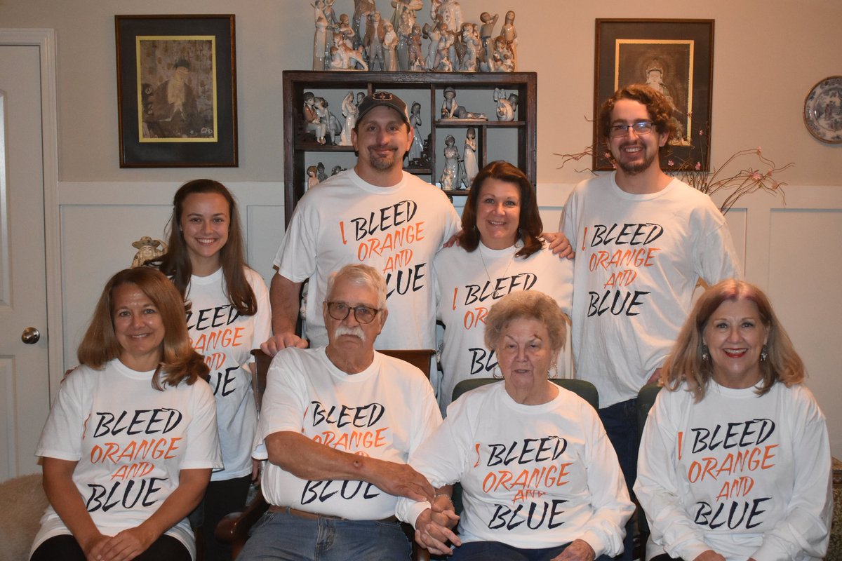 89Phaw's tweet photo. @TheLakeShopCLHS Thanks for the custom made shirts.  Y'all are awesome! https://t.co/jkGsucRFMY