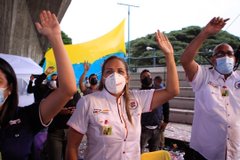 mippci_ven's tweet photo. #28Nov| 🇻🇪📢¡ETIQUETA DEL DÍA!⏩ #VotoGarantíaDePaz

El voto es la defensa de la Patria y garantía de nuestra soberanía. Este #6Dic defendamos nuestra historia, dignidad y el derecho a un futuro justo, vamos a elegir a nuestras diputadas y diputados a la AN. https://t.co/rxk6wj0avM