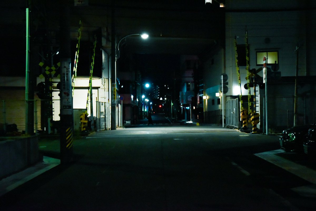 kurage_810's tweet photo. 夜の道路は人がいなくなるから、一瞬どこかに迷い込んだのかなっ？ってちょっと不安たけど魅力的🙄
まるで世廻り..

#毎日写真
#キリトリ世界 
#写真好きな人と繋がりたい 
#写真で伝える私の世界
#写真撮ってる人と繫がりたい https://t.co/zgILlc5D3E