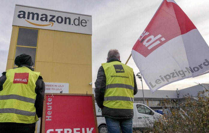 oaklanduprising's tweet photo. #AmazonStrike! Workers internationally launch a strike on Black Friday to #MakeAmazonPay - Here’s a thread of information: https://t.co/Inj5TqfBDv