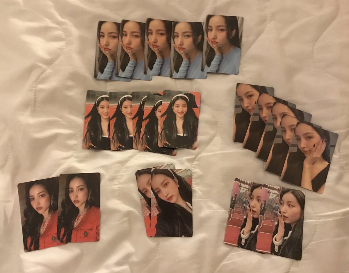 serenadeGOs's tweet photo. our pulls from walpurgis night ! we got cursed with sowon &amp; yuju cards and a lot of umji standees 😭😭 sorry for the lack of umji pcs,, we’ll make sure you get your 2nd/3rd choice !! at least everyone that ranked eunha at no 1 can get one pc each 🥺 #serenadeupdates https://t.co/vL5kIT80J7