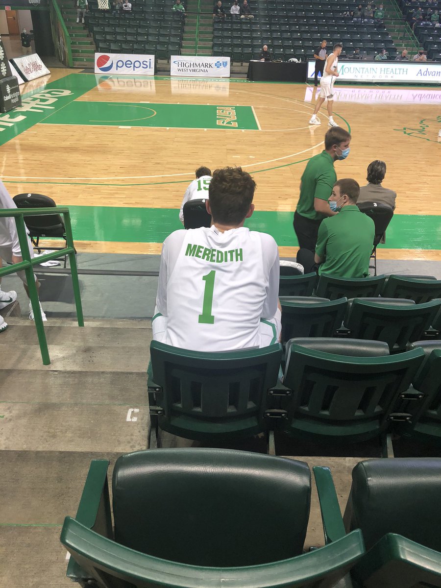 VinsonHoops's tweet photo. @VinsonHoops alum @CJMeredith in the @HerdMBB Kelly green for the first time today. Coolest thing ever. #HerdNation https://t.co/g1md6q1O14