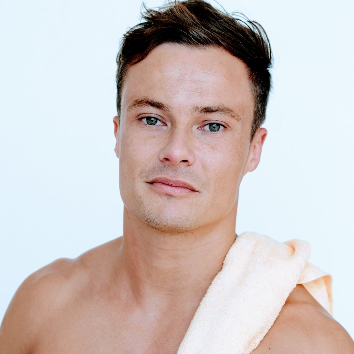 regendepeau's tweet photo. GUYS, TAKE CARE OF YOUR SKIN‼️ Achieve healthy skin with @regendepeauofficial #oneproduct #2xdaily #essential #healthyskin #allskintypes 🧔👦🏾🧒🏽👨🏼👨‍🦰 #multicultural #multipurpose #filters #toxins #barriers #germs #bacteria #backedbyscience 💜 https://t.co/OUGAOfrGCL