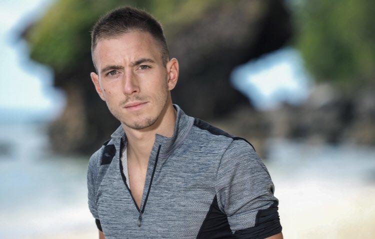 Enzoozeno's tweet photo. Cette année l'épreuve d'orientation sera différente, puisqu'elle va consister à retrouver Dorian #KohLanta https://t.co/bJ5iNYNepD