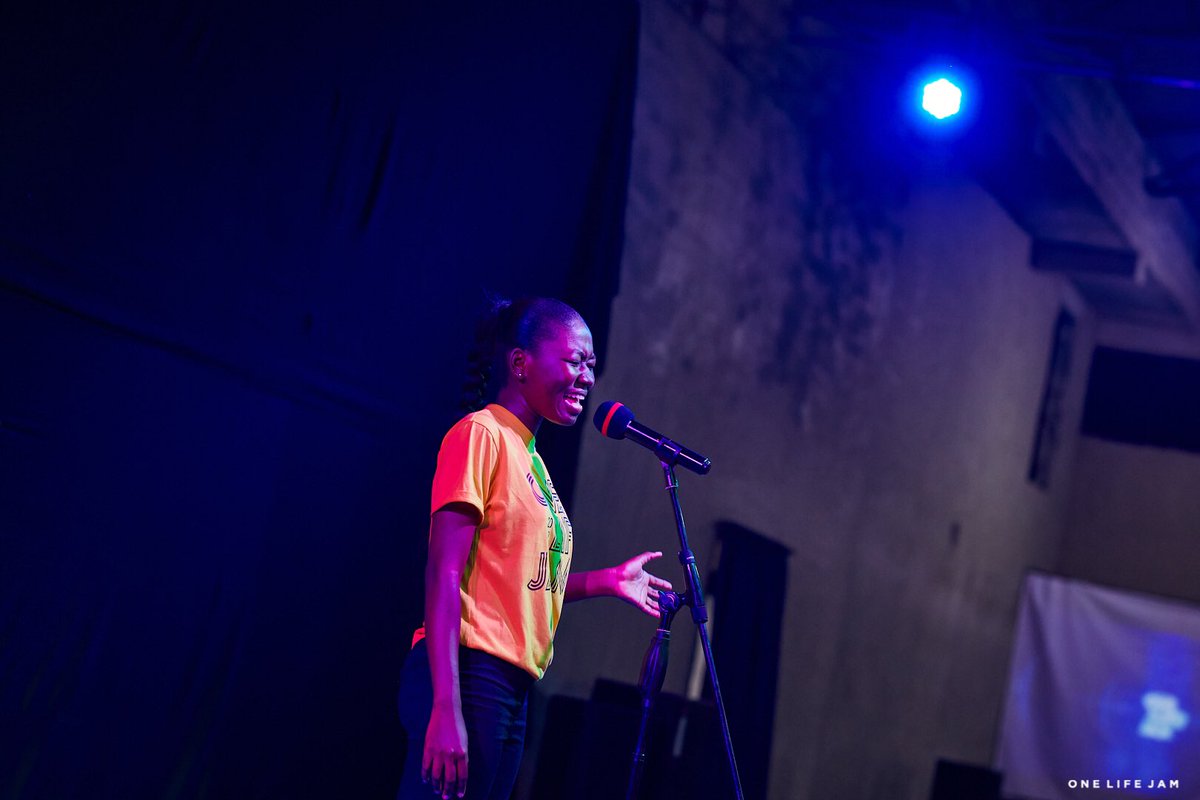 3one6__'s tweet photo. King of kings ๐ถ
Song ministration by Barbara
#onelifejam #OLJ #friendofGod https://t.co/8Oq3xXOKZ2