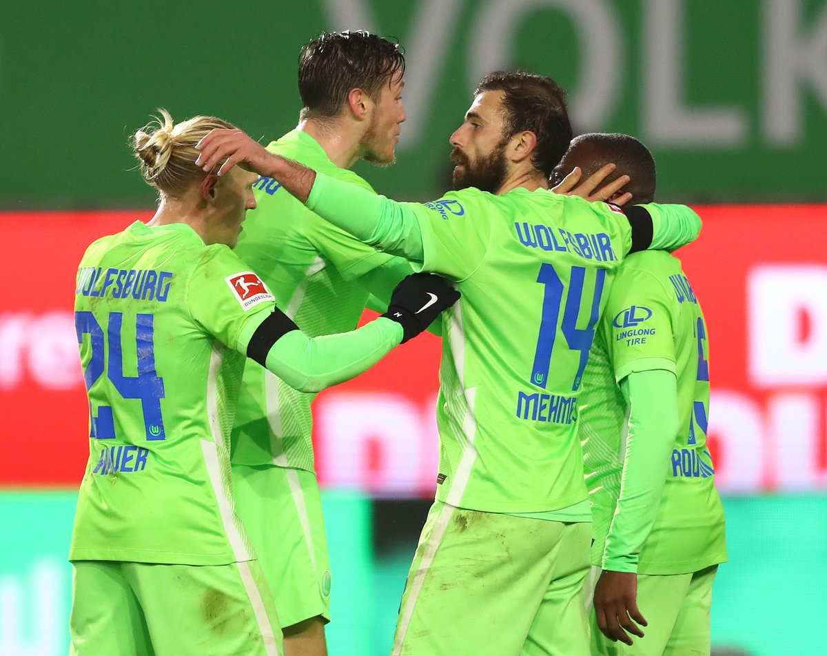 サッカーキング 試合結果 大迫が先制点演出も ブレーメン ヴォルフスブルクに5失点敗戦で6戦未勝利 T Co Zp0oapwfxf 編集部より 大迫勇也 が先発出場を果たした ブレーメン は ヴォルフスブルク との乱打戦に敗れ ブンデスリーガ